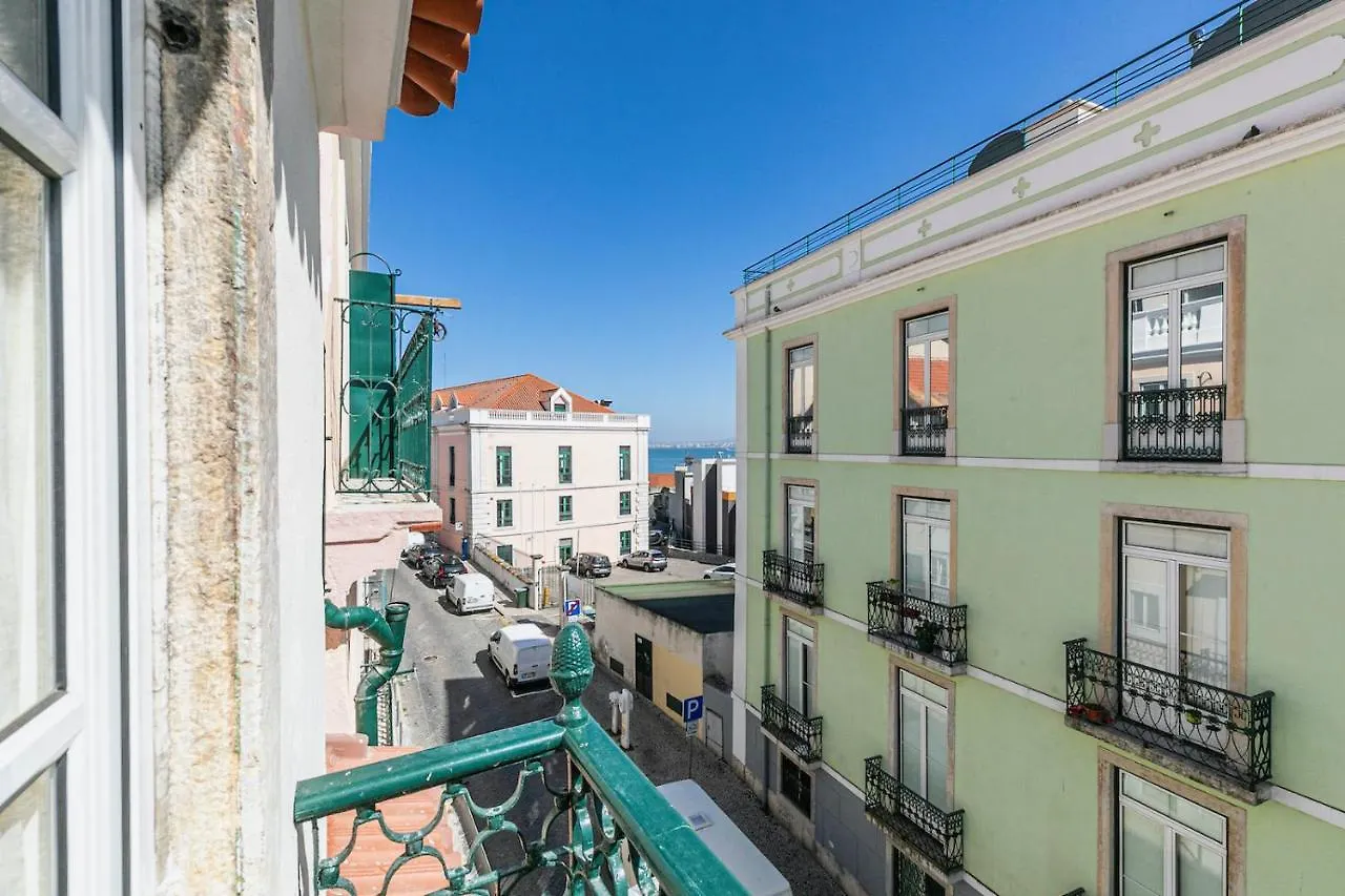Apartment Moderno Apartamento Em Bairro Tipico Lisboeta Lisbon Portugal